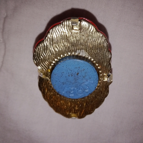 Vintage Christmas Metal Winking Santa Magnet Korea - Picture 6 of 7